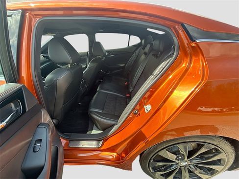 Used 2022 Nissan Maxima SR w/ Sport Mat Group image 26