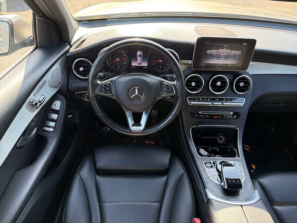 Used 2019 Mercedes-Benz GLC 300 4MATIC w/ Multimedia Package image 23