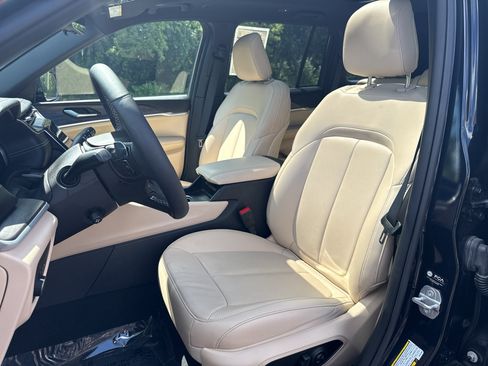 Used 2024 Jeep Grand Cherokee Limited w/ Luxury Tech Group II AWD/4WD image 33