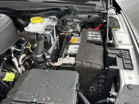 Used 2025 RAM 1500 Big Horn AWD/4WD image 32