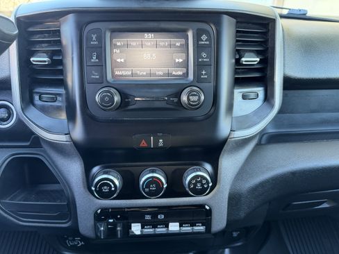 Used 2024 RAM 5500 Tradesman w/ Chrome Appearance Group image 24