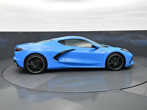 Used 2021 Chevrolet Corvette Stingray Preferred Cpe w/ Engine Appearance Package RWD image 25