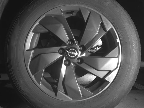 Used 2025 Nissan Rogue SV FWD image 14