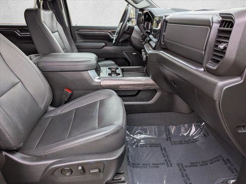 Used 2024 Chevrolet Silverado 2500 LTZ w/ LTZ Plus Package image 20