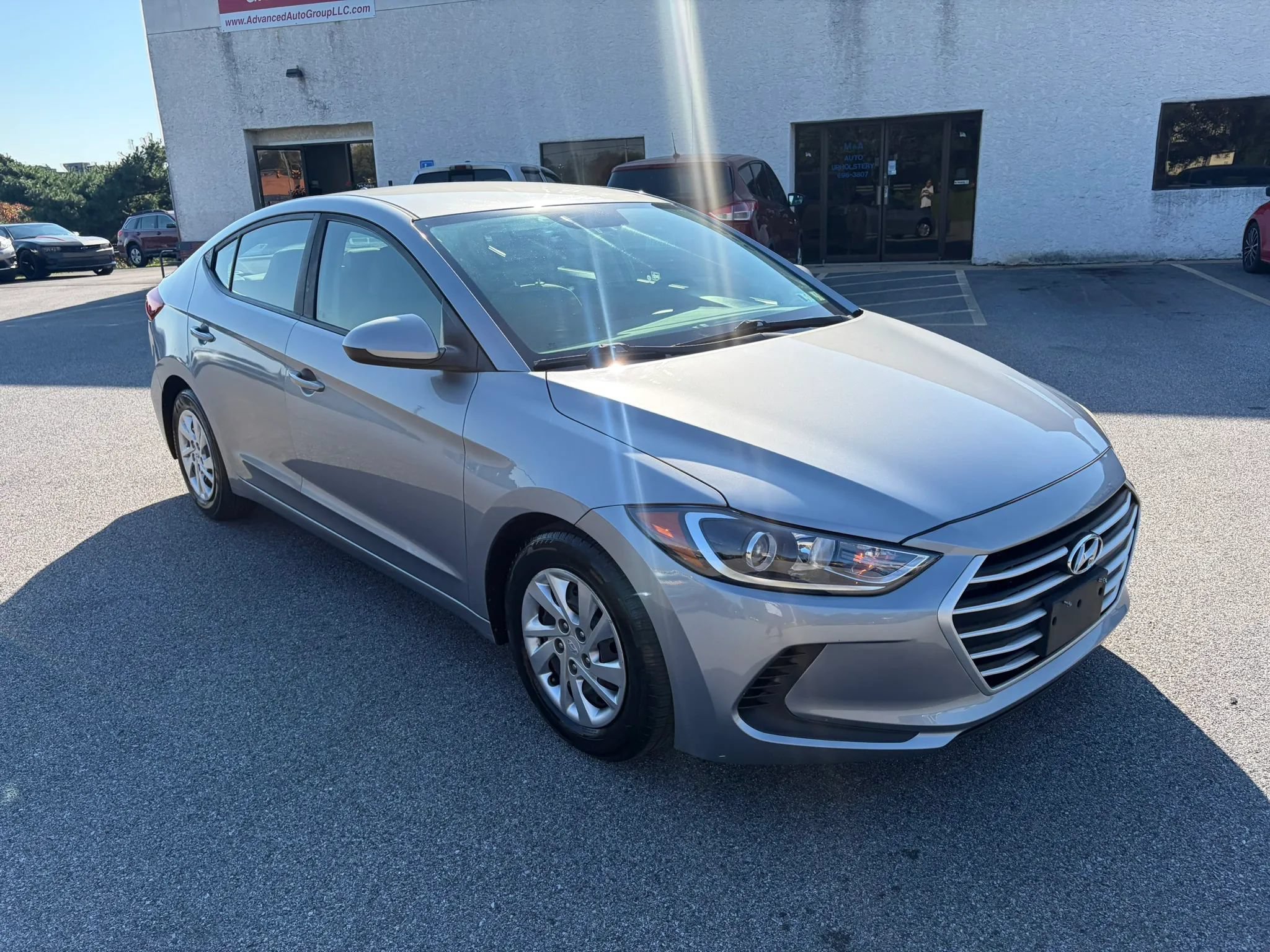 Used 2017 Hyundai Elantra SE FWD image 29