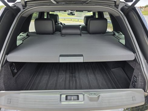 Used 2022 Land Rover Range Rover Westminster Edition image 17