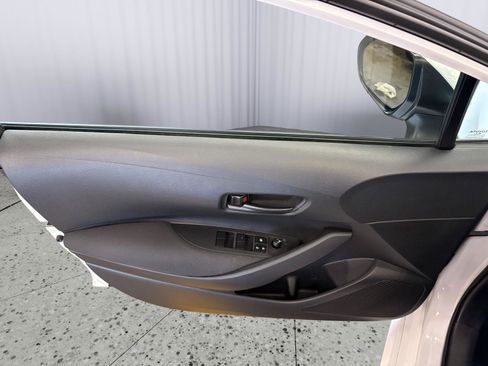Used 2025 Toyota Corolla LE FWD image 23