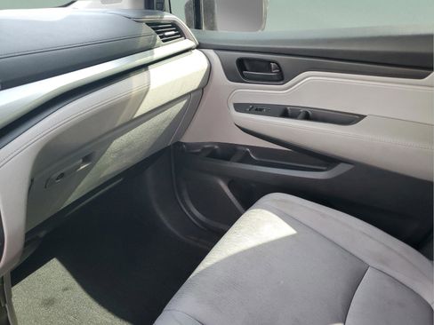 Used 2018 Honda Odyssey EX image 22