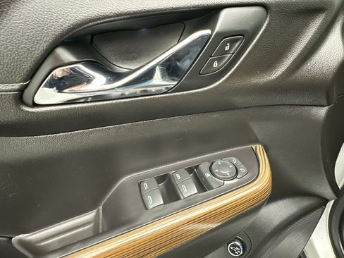 Certified 2019 GMC Acadia SLE AWD/4WD image 13