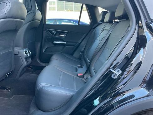 Used 2024 Mercedes-Benz GLC 300 image 33