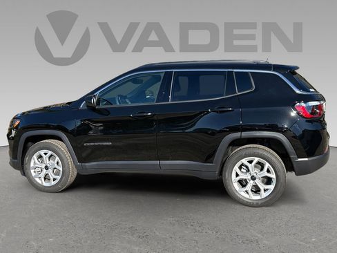 New 2026 Jeep Compass Latitude image 7