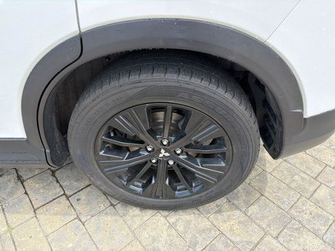 Used 2020 Mitsubishi Eclipse Cross SE FWD image 11