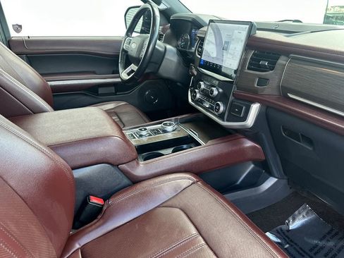 Used 2022 Ford Expedition Max Limited image 16