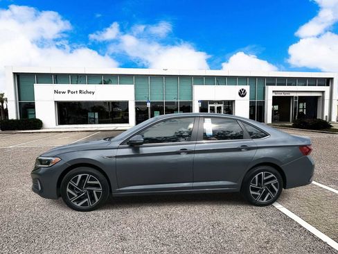 Used 2024 Volkswagen Jetta SEL image 5