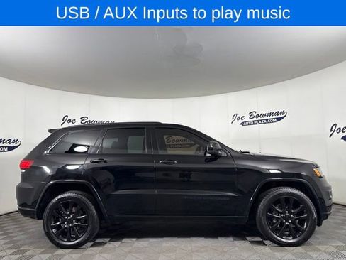 Used 2018 Jeep Grand Cherokee Altitude AWD/4WD image 5