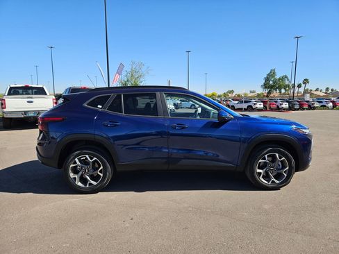 Used 2024 Chevrolet Trax LT w/ Driver Confidence Package image 6