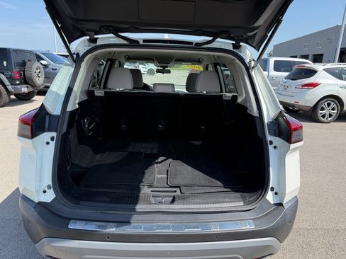 Used 2023 Nissan Rogue SV FWD image 32