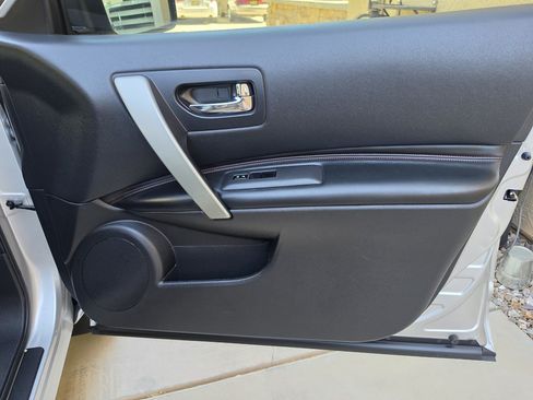 Used 2011 Nissan Rogue SV w/ SL Pkg AWD/4WD image 29