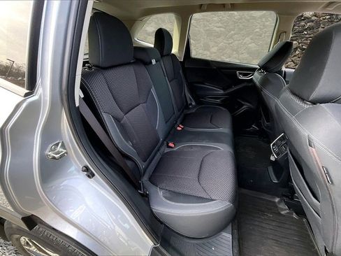 Used 2019 Subaru Forester Premium image 24