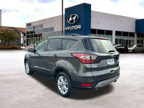 Used 2018 Ford Escape SEL image 3