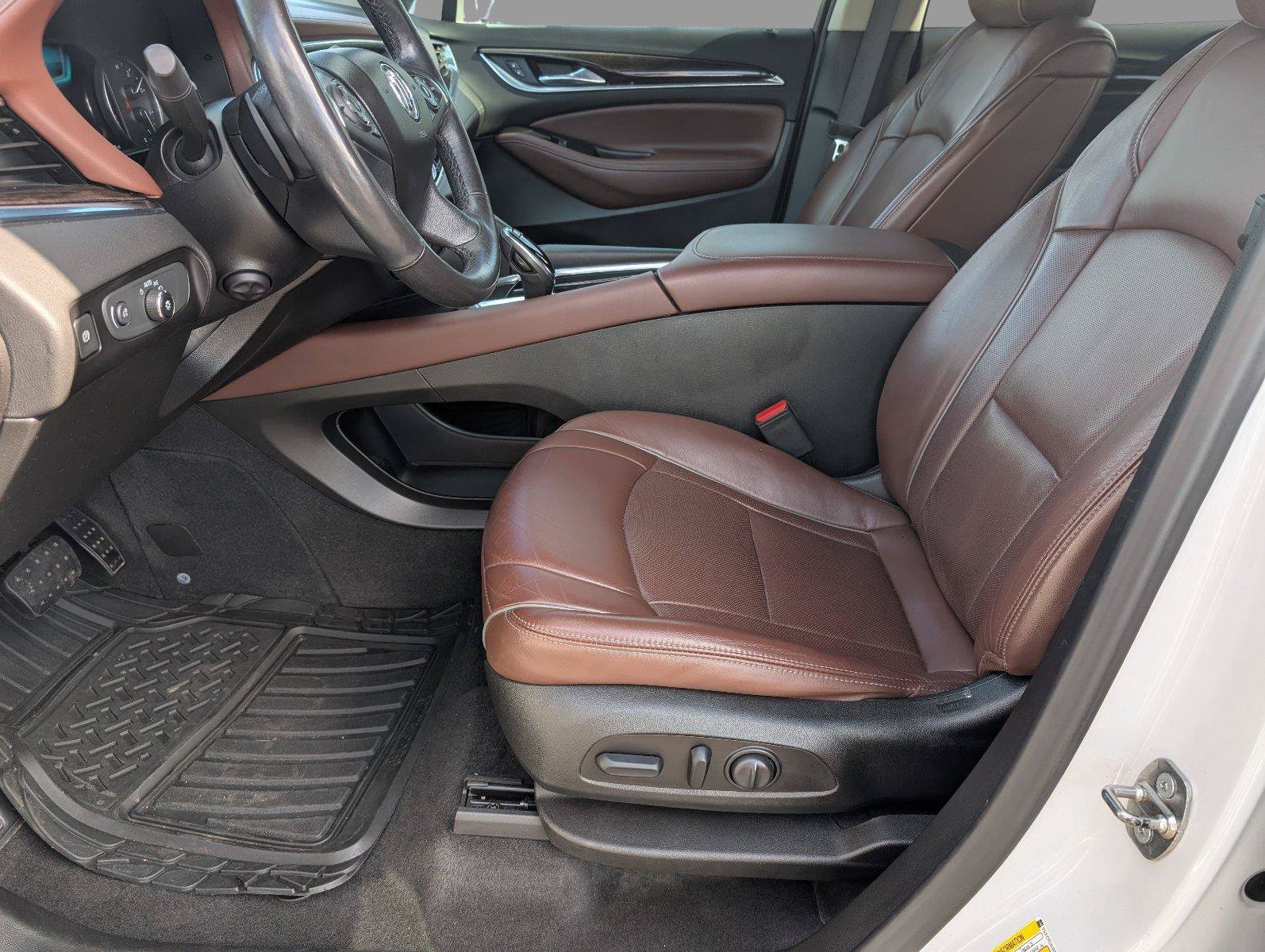 Used 2018 Buick Enclave Avenir w/ Avenir Technology Package FWD image 13