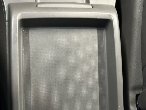 Used 2012 Honda Odyssey Touring image 36