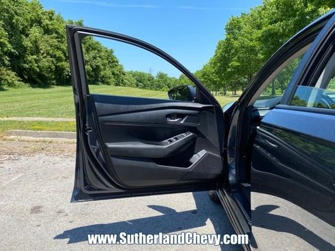 Used 2025 Honda Accord LX image 11