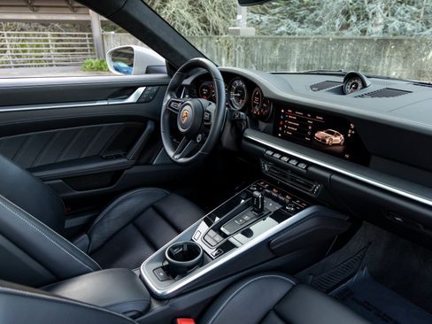 Certified 2022 Porsche 911 Turbo image 48