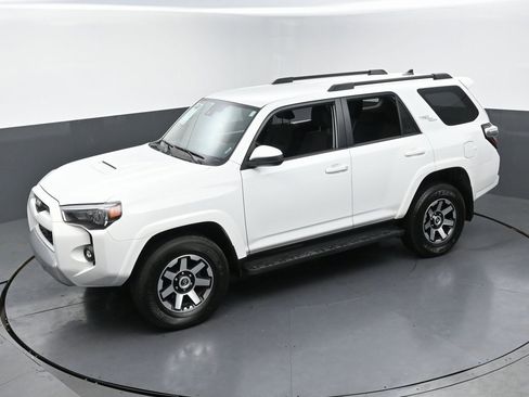 Used 2024 Toyota 4Runner TRD Off-Road image 44