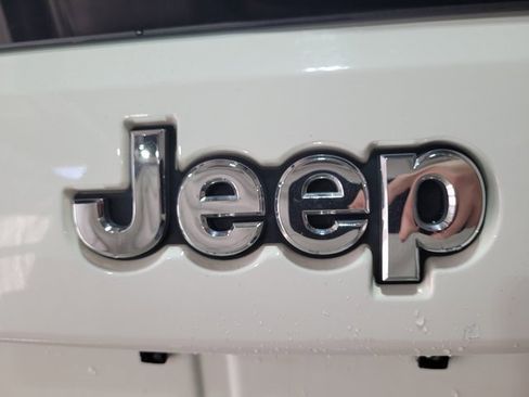 Used 2015 Jeep Grand Cherokee Limited image 71