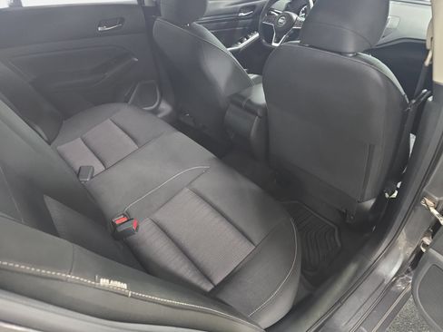 Used 2022 Nissan Altima 2.5 S FWD image 11