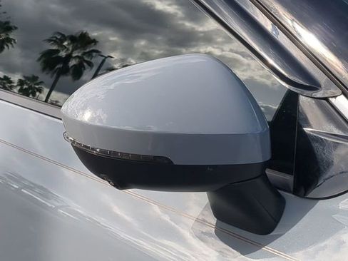 Used 2022 Nissan Rogue Platinum w/ Head-Up Display Package image 12