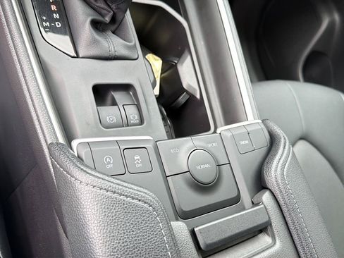 Used 2025 Toyota Grand Highlander FWD image 28