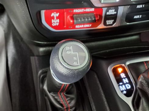 Used 2022 Jeep Wrangler Rubicon AWD/4WD image 22