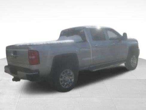 Used 2018 GMC Sierra 2500 Denali w/ Duramax Plus Package AWD/4WD image 6