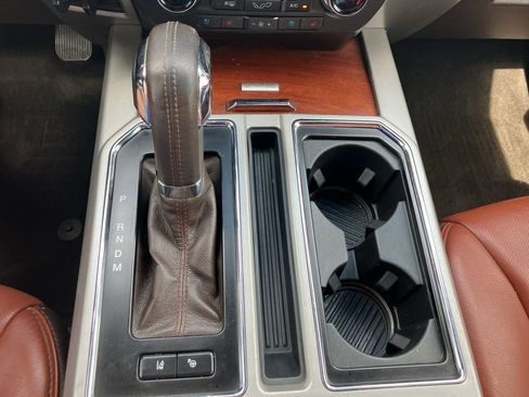 Used 2018 Ford F150 King Ranch w/ Equipment Group 601A Luxury AWD/4WD image 23