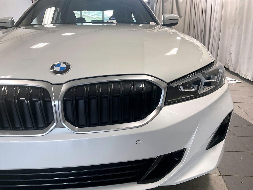 Used 2026 BMW 330i xDrive Sedan AWD/4WD image 32