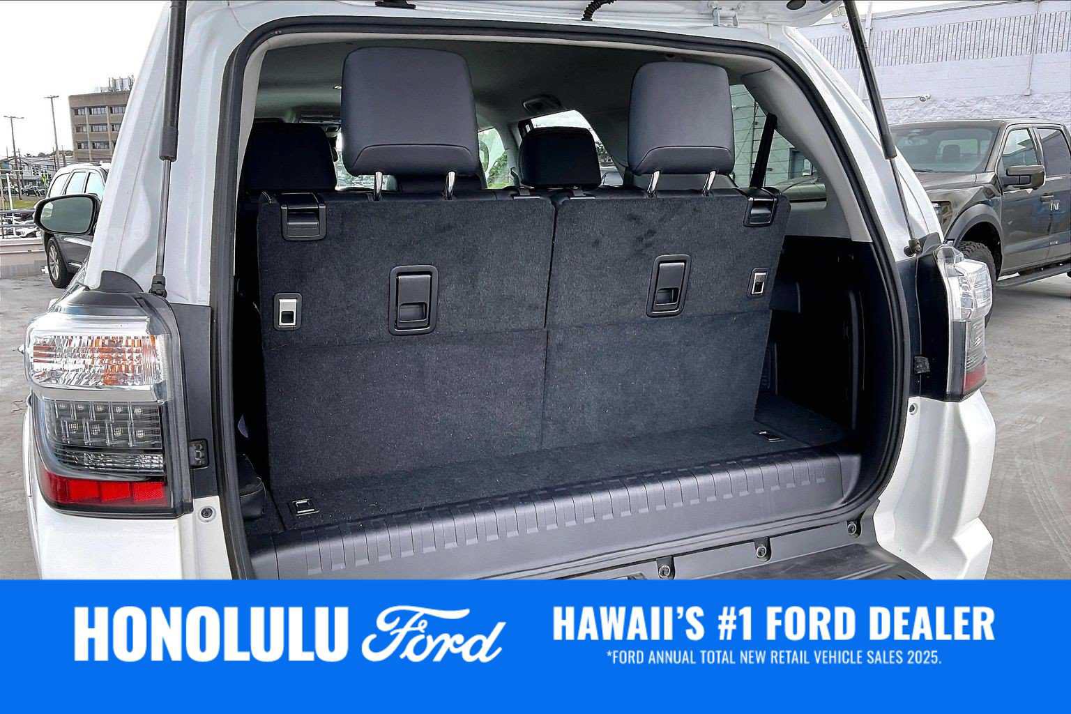 Used 2024 Toyota 4Runner SR5 Premium RWD image 18
