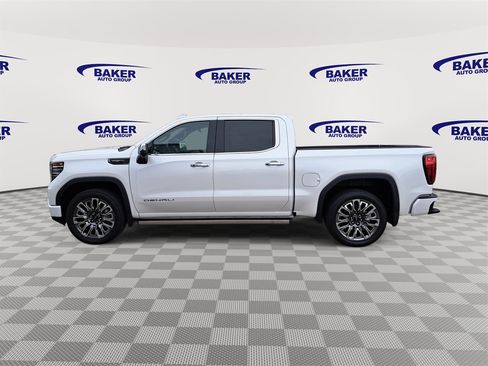 Used 2024 GMC Sierra 1500 Denali Ultimate image 2