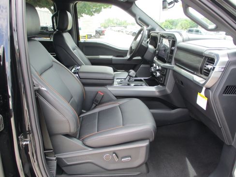 Used 2025 Ford F150 Lariat w/ Equipment Group 502A High AWD/4WD image 22