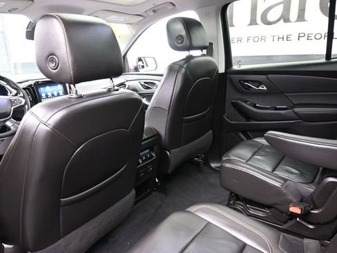 Used 2021 Chevrolet Traverse LT w/ LT Premium Package AWD/4WD image 26
