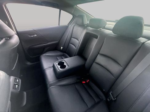 Used 2015 Honda Accord EX-L image 19