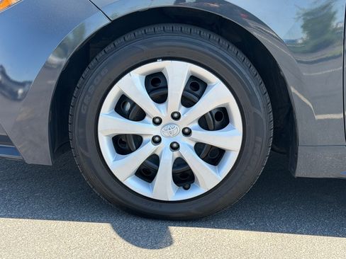 Used 2023 Toyota Corolla LE FWD image 10