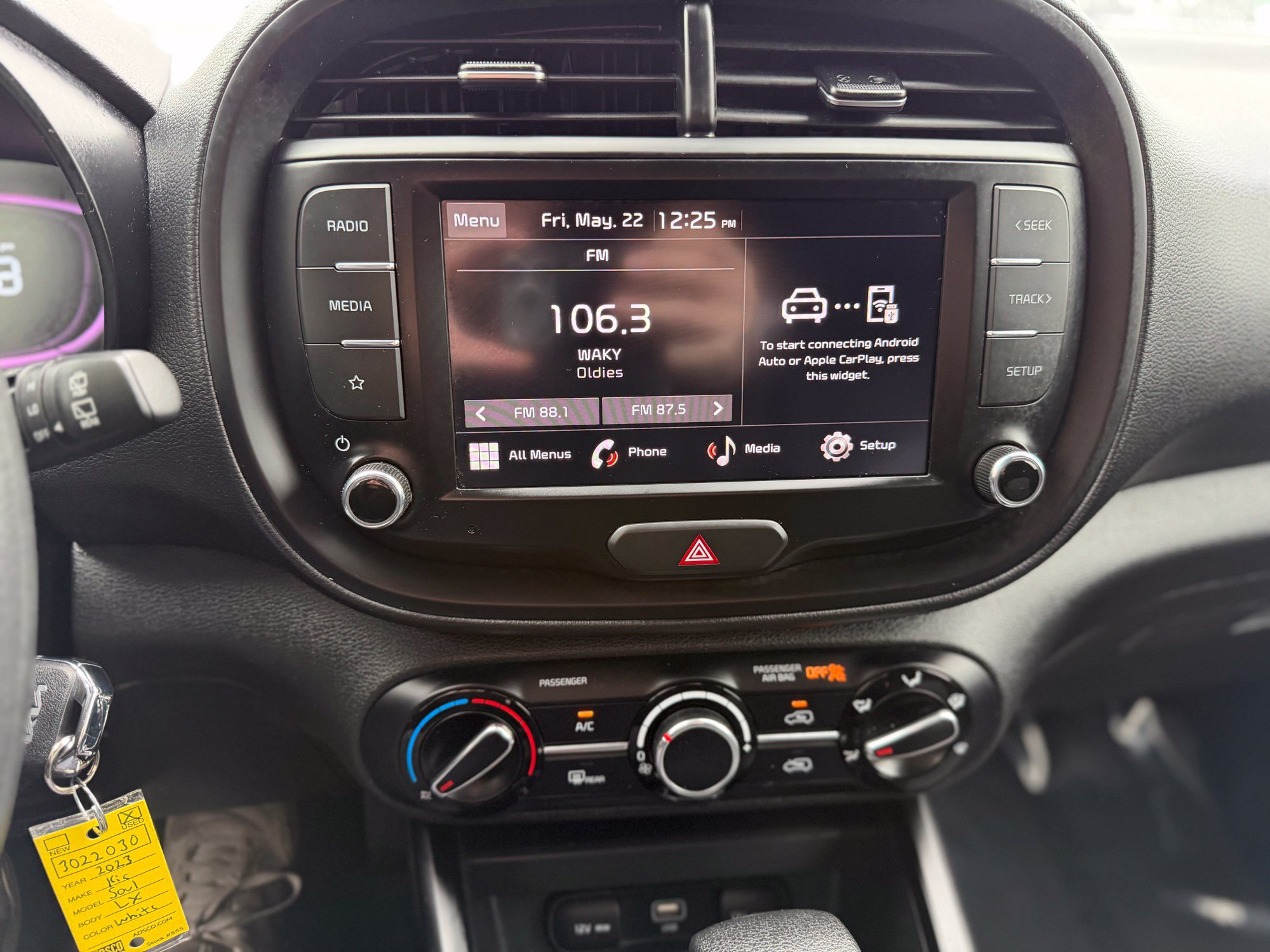 Used 2023 Kia Soul LX FWD image 19