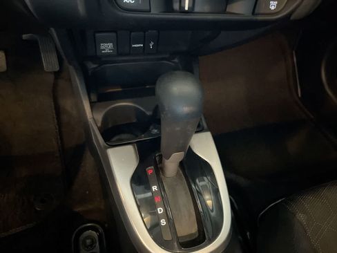 Used 2017 Honda Fit EX image 19