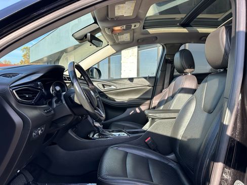 Used 2020 Buick Encore GX Essence w/ Experience Buick Package image 2