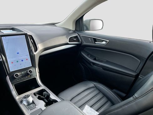 Used 2024 Ford Edge SEL image 23