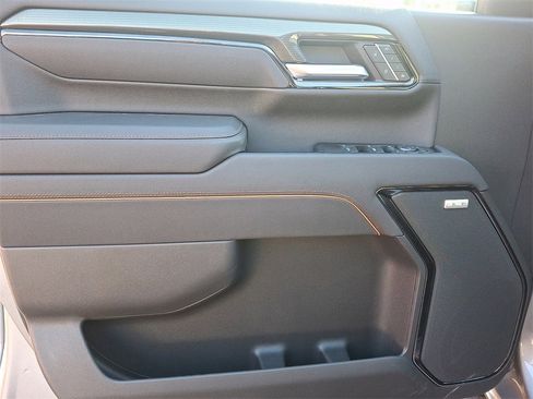 New 2026 GMC Sierra 2500 AT4 w/ AT4 Premium Plus Package image 8