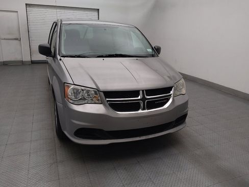 Used 2016 Dodge Grand Caravan SE w/ Quick Order Package 29E SE FWD image 14