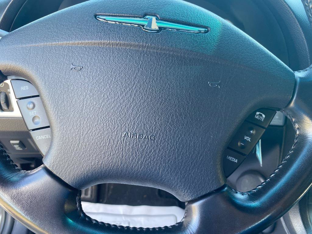 Used 2004 Ford Thunderbird RWD image 39